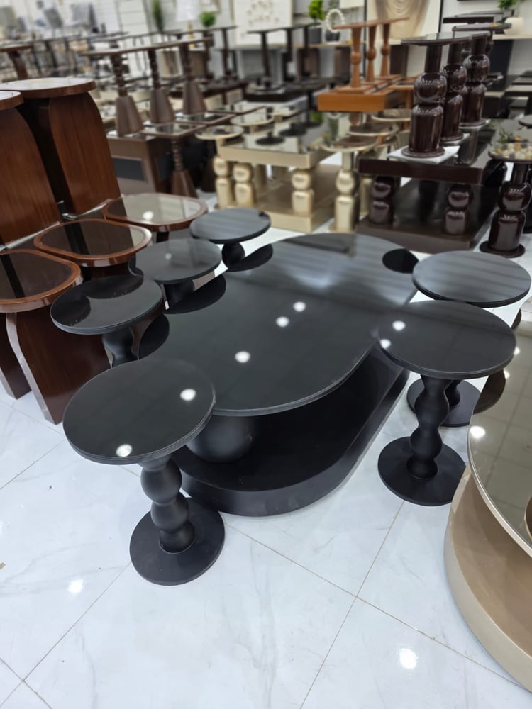 طاولات حبة مع 6 خدمات لون اسود
