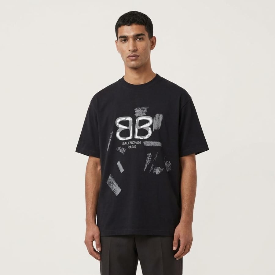 T-shirt of the brand Balenciaga
