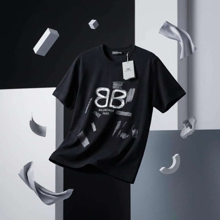 T-shirt of the brand Balenciaga