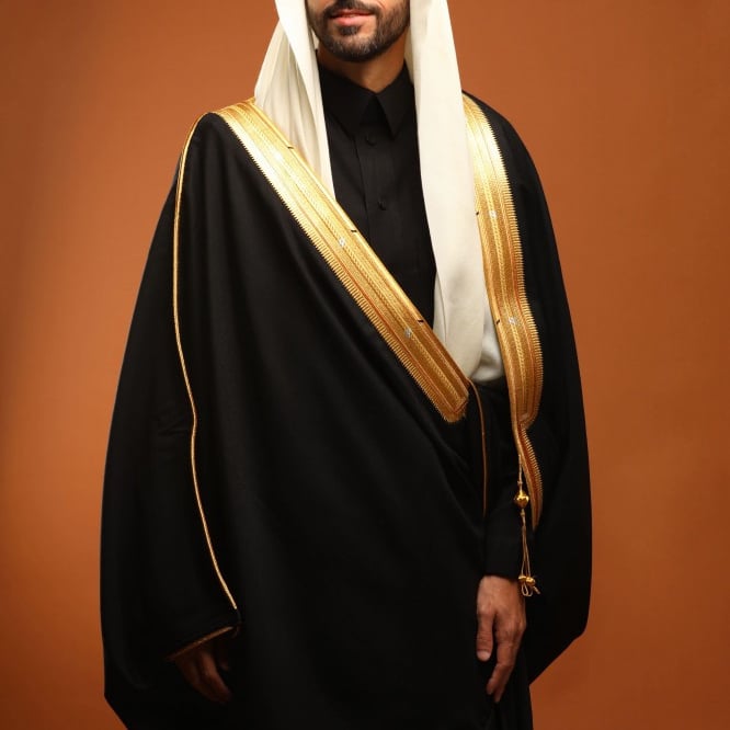 Royal spring black cloak