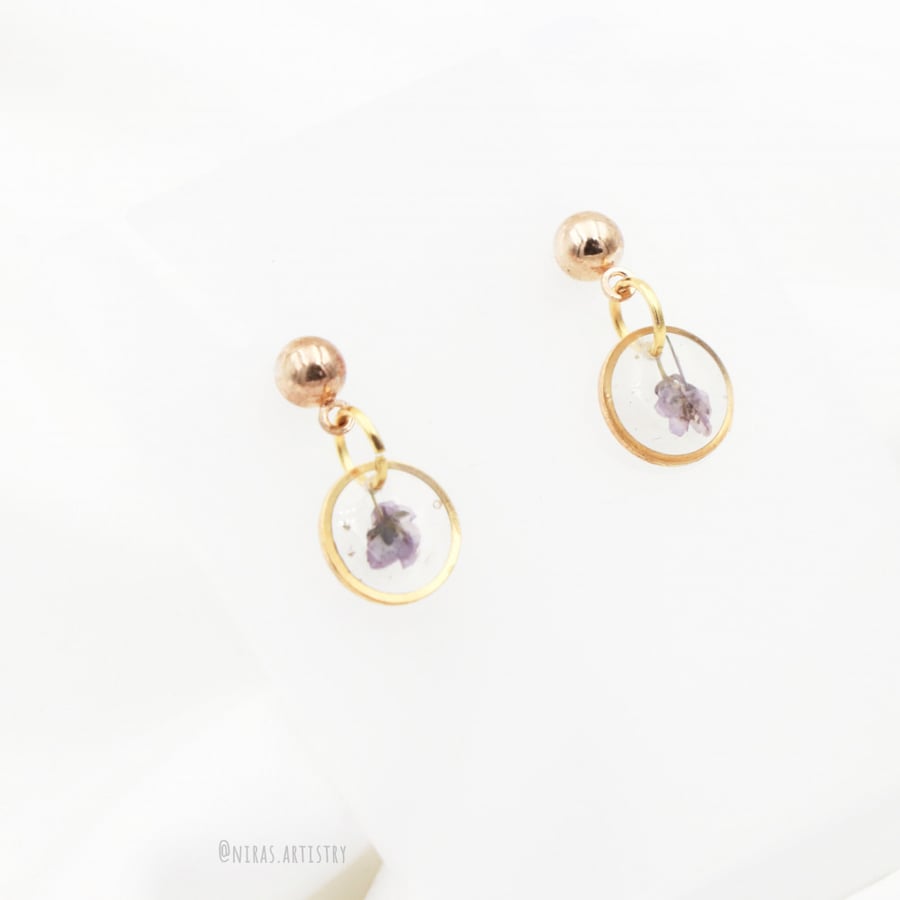 اقراط purple