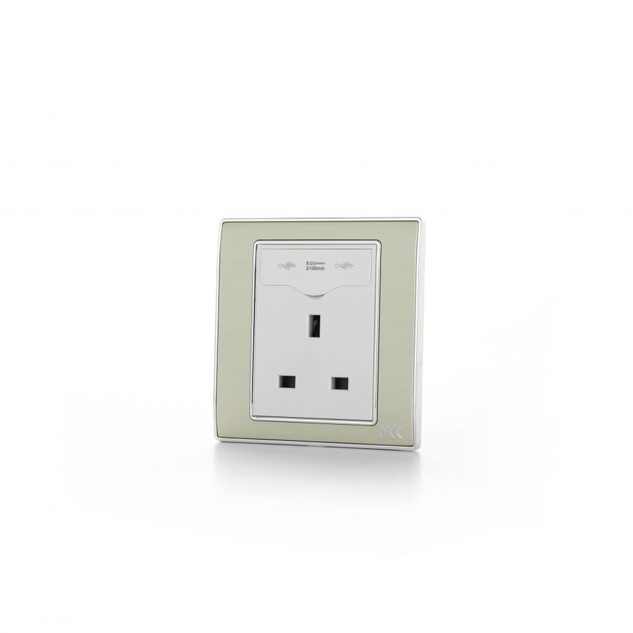 فيش 13 امبير مع 2 USB