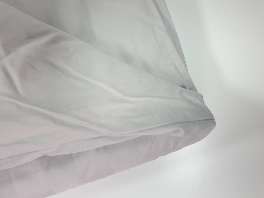 مفرش فنادق أوليفيا رصاصي فاتح بحشوة منفصلة قطن 100% صيفي مزدوج