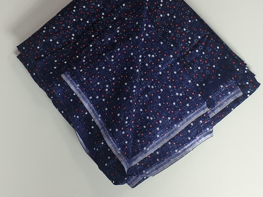 Prayer sheet with floral pattern