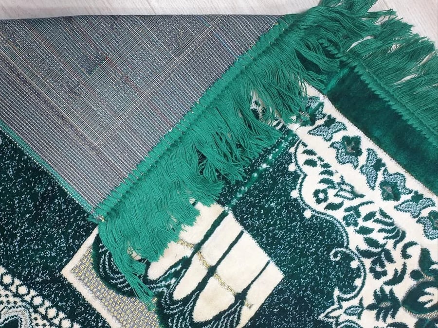 سجادة صلاة الكعبة الشريفة لون أخضر