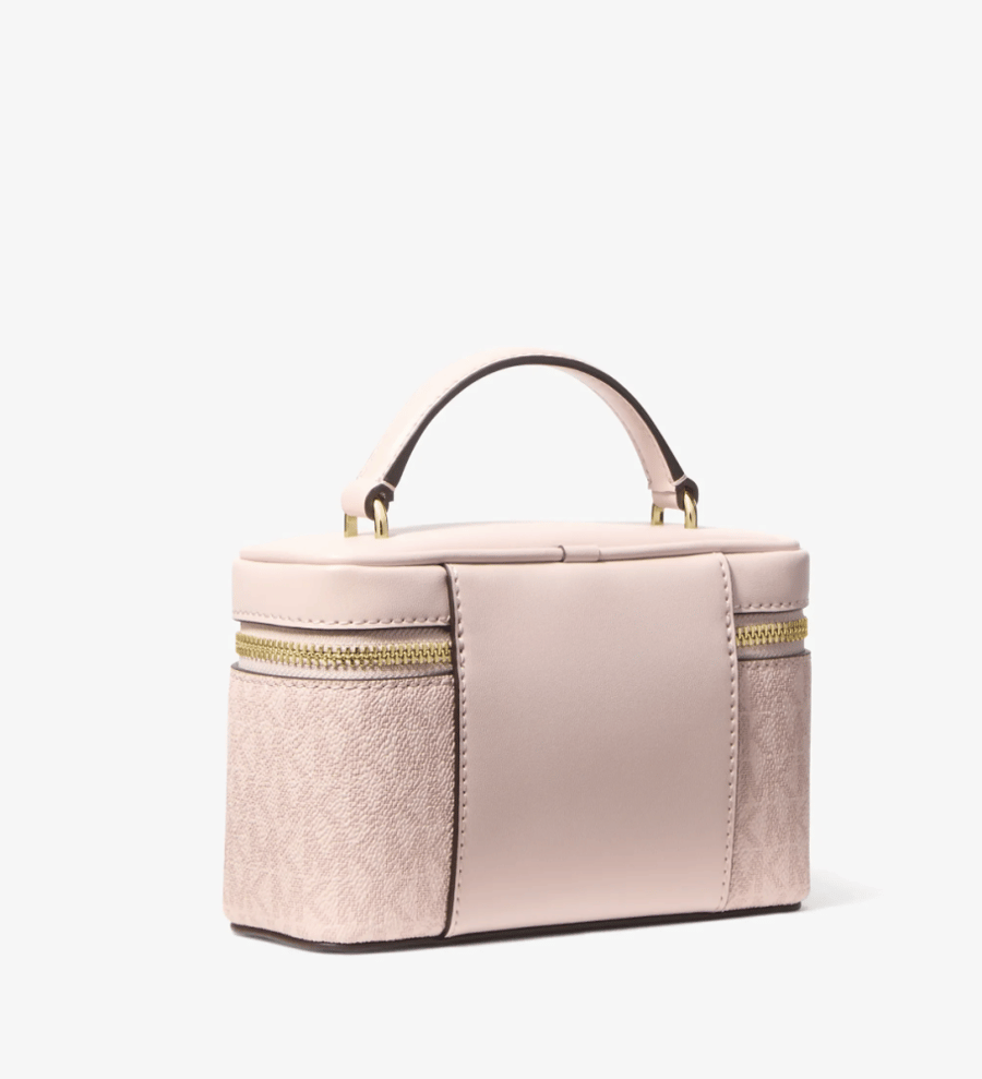 Michael Kors | مايكل كورس