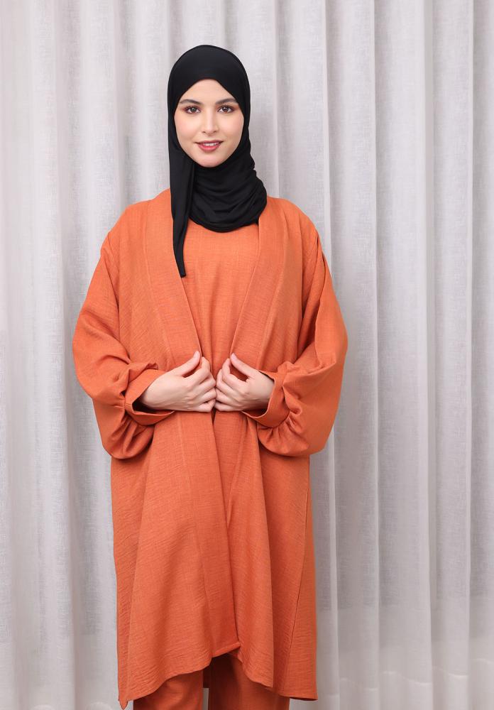 احصلي على طقم قصير نسائي  واسع لإطلالة عصرية ومريحة اكتشفي المزيد