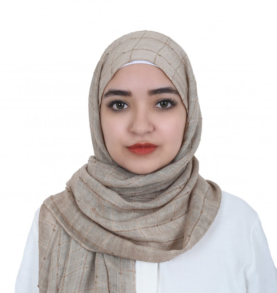 حجاب كتان مرسوم مربعات من بلاك وينج