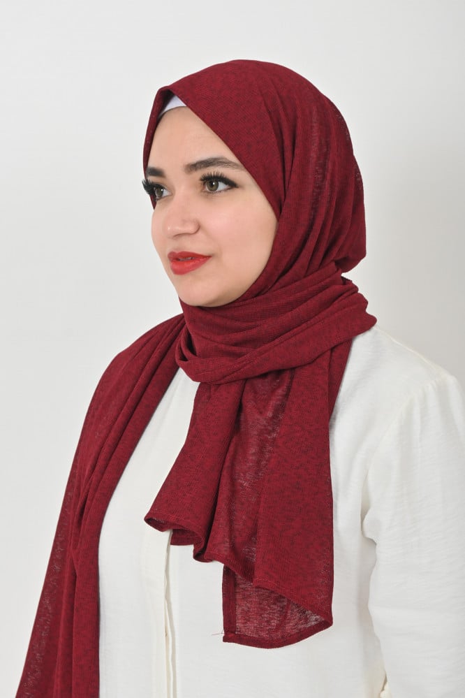 حجاب قطن شاش مميز من بلاك وينج