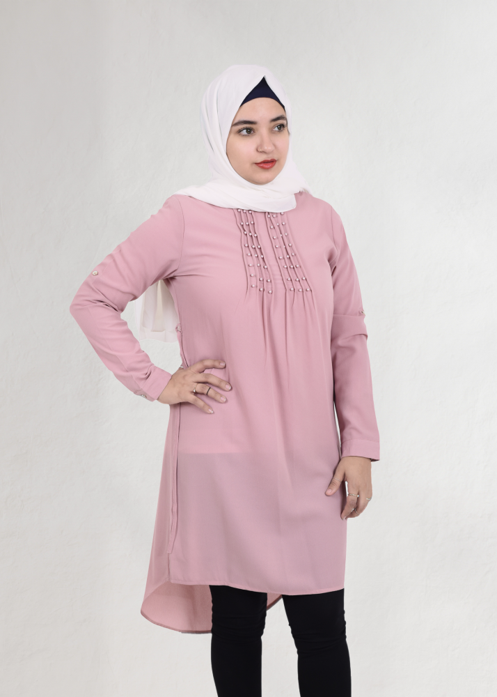 بلوزة طويلة مزينة باللؤلؤ