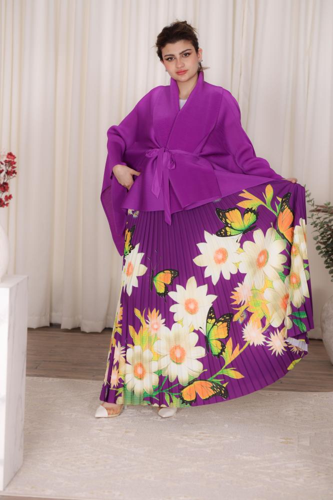 طقم قطعتين أنيق تنورة مورد مع بلوزة موف من بلاك وينج