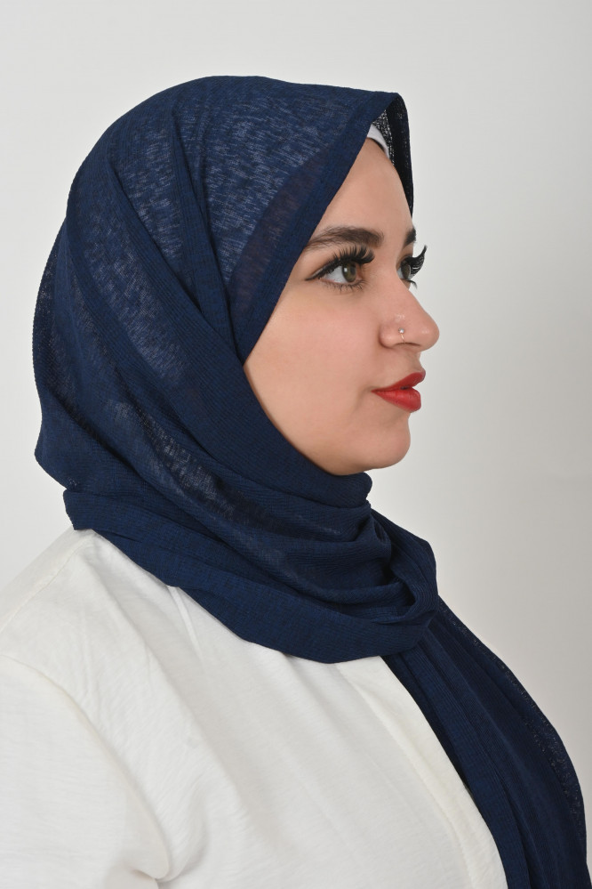 حجاب قطن شاش مميز من بلاك وينج