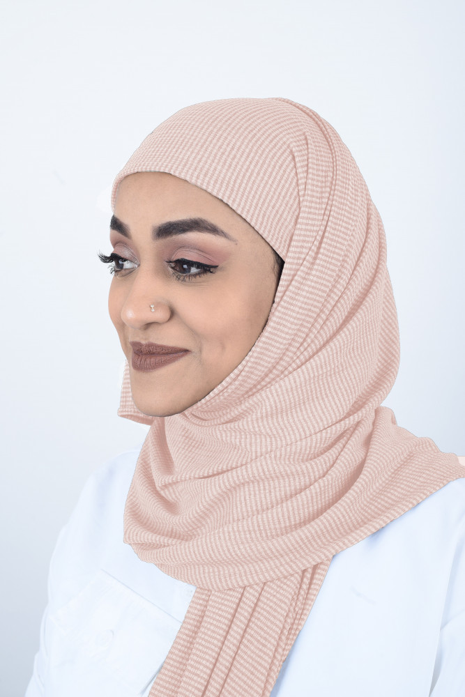 حجاب قطن مخطط موصول مع بندانة مربع