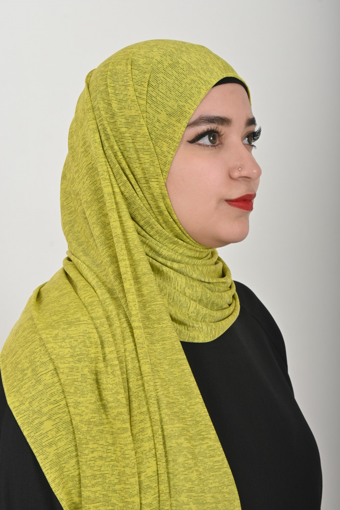 حجاب قطن مخطط بخامة كريستال من بلاك وينج