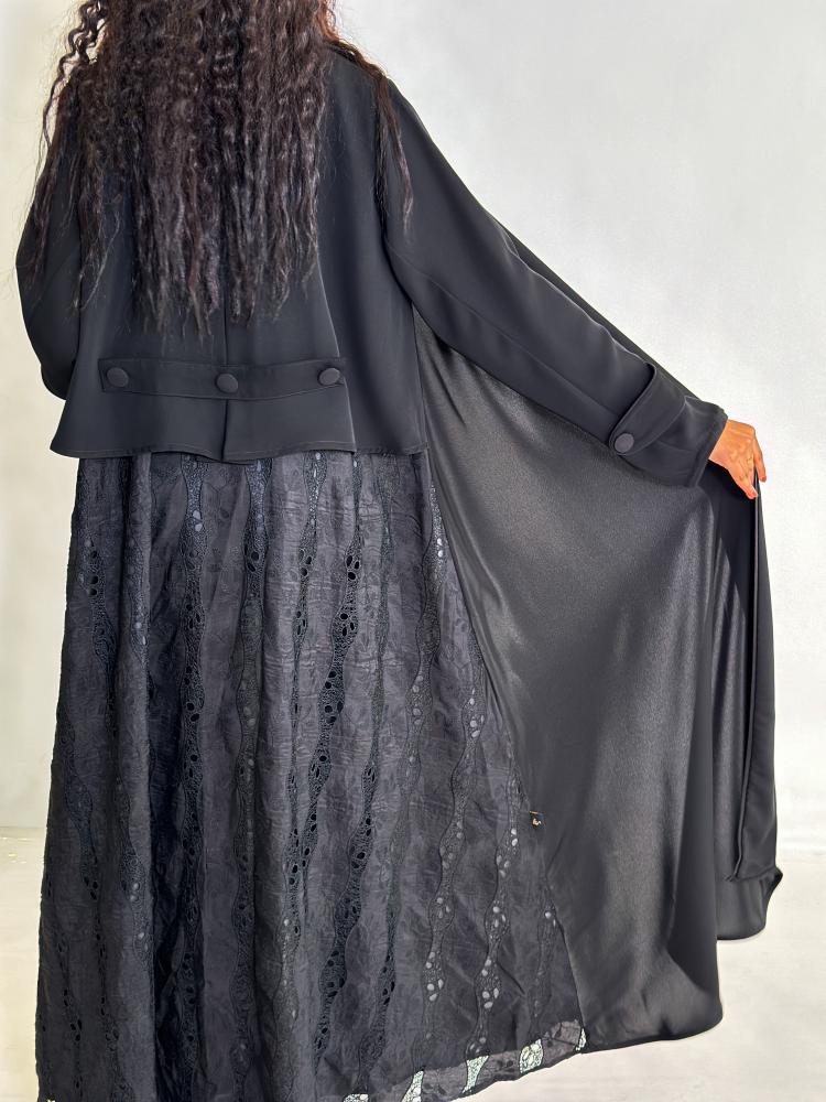 عبايه كريب دانتيل