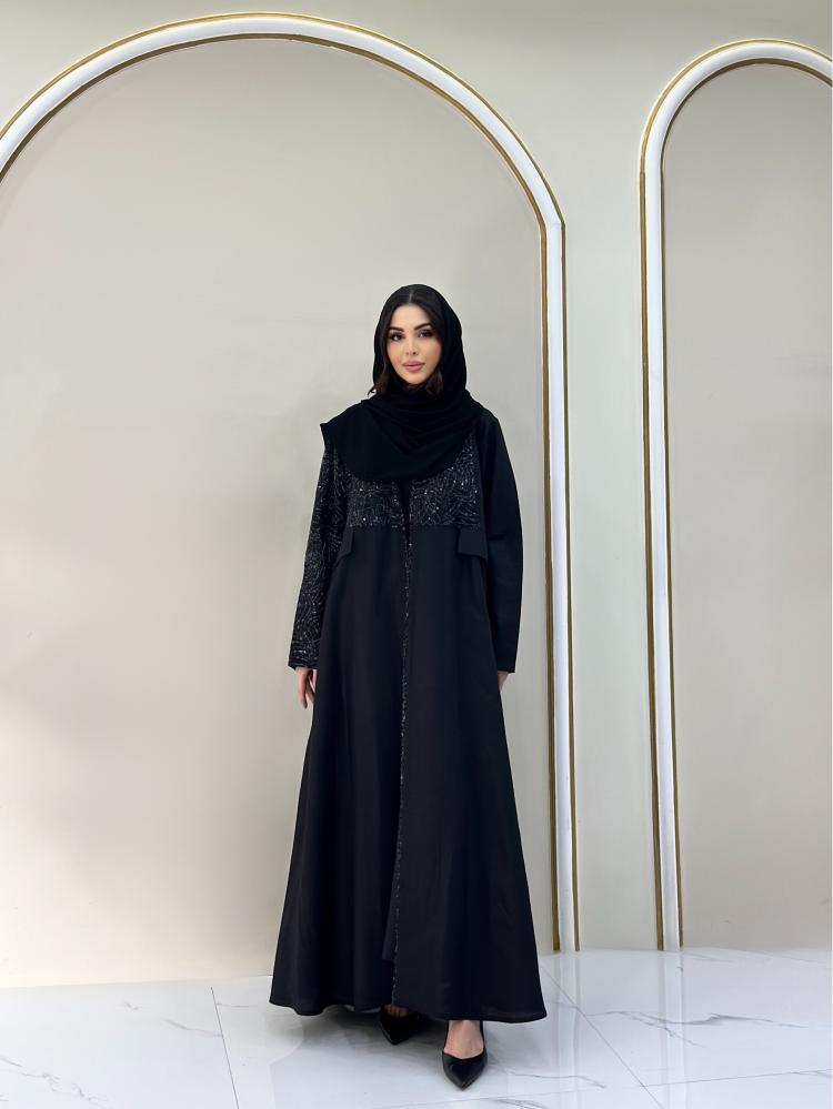 عبايه لينن مع دانتيل نص كلوش