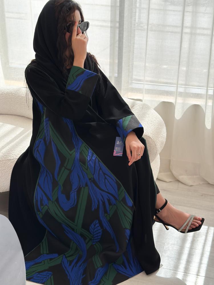 عبايه كريب والاجناب كلوش