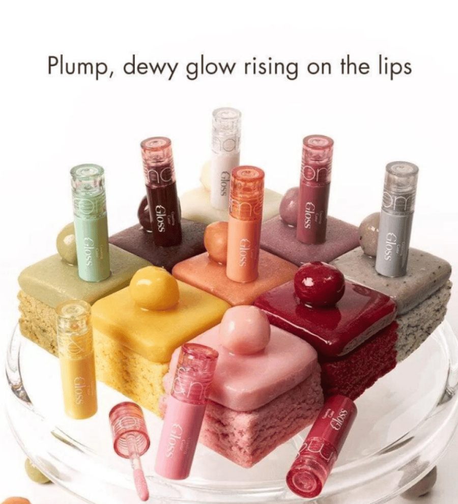 Lip gloss Glossing Color from Romand – Black Sesame Tteok S18 | Mini size and attractive shine