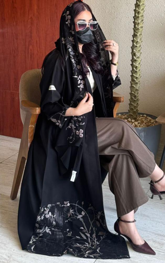 عباية روز - زاهية
