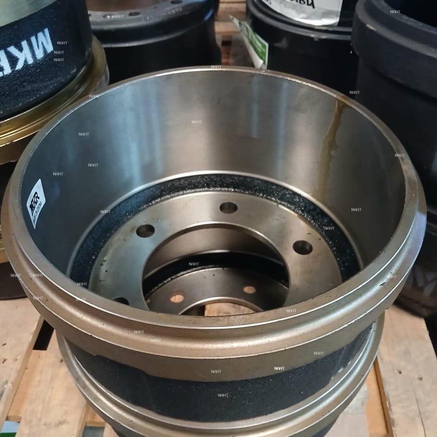 BRAKE DRUM - MC809031 (6 HOLES)