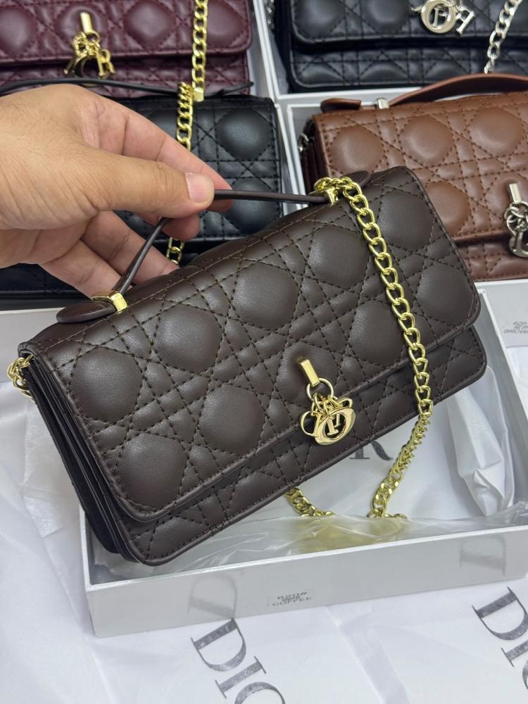 Dior   _High Quality