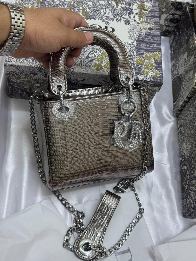 Dior   _High Quality