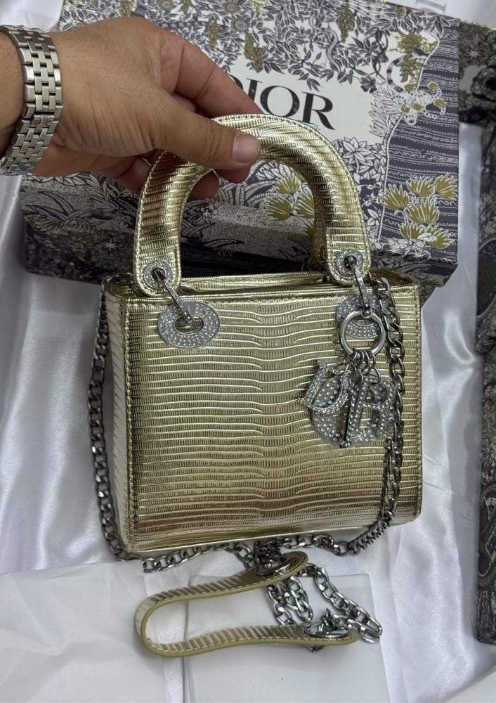 Dior   _High Quality