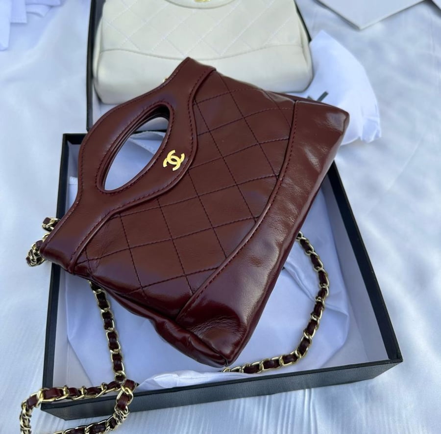 CHANEL   _High Quality
