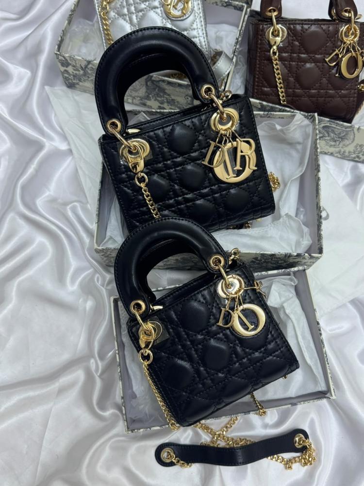 Dior   _High Quality