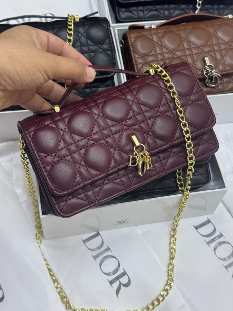 Dior   _High Quality