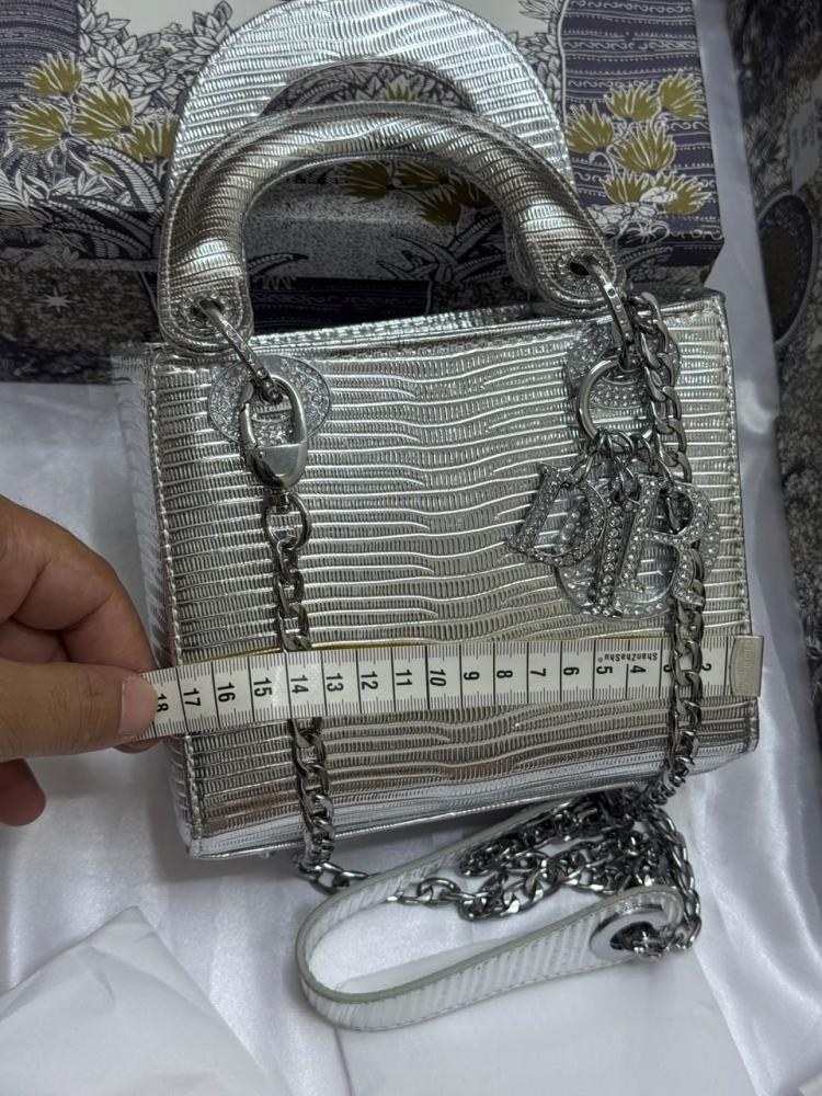 Dior   _High Quality