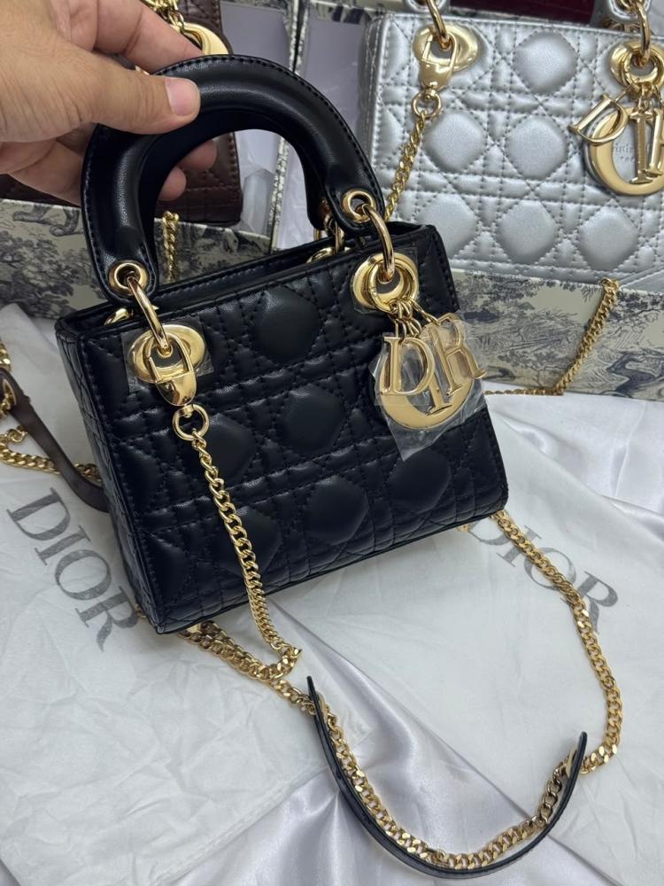 Dior   _High Quality