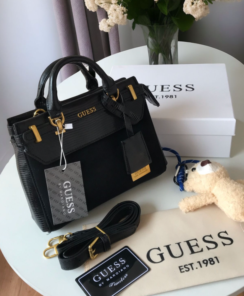 GUESS   _High Quality
