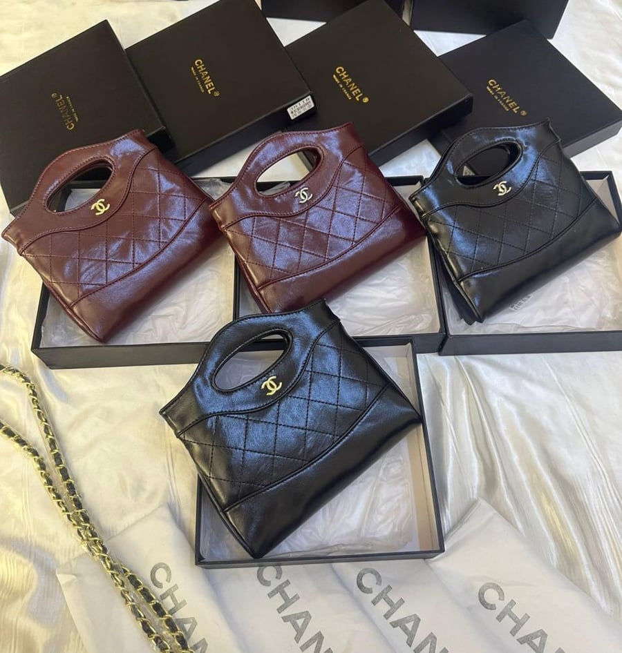 CHANEL   _High Quality