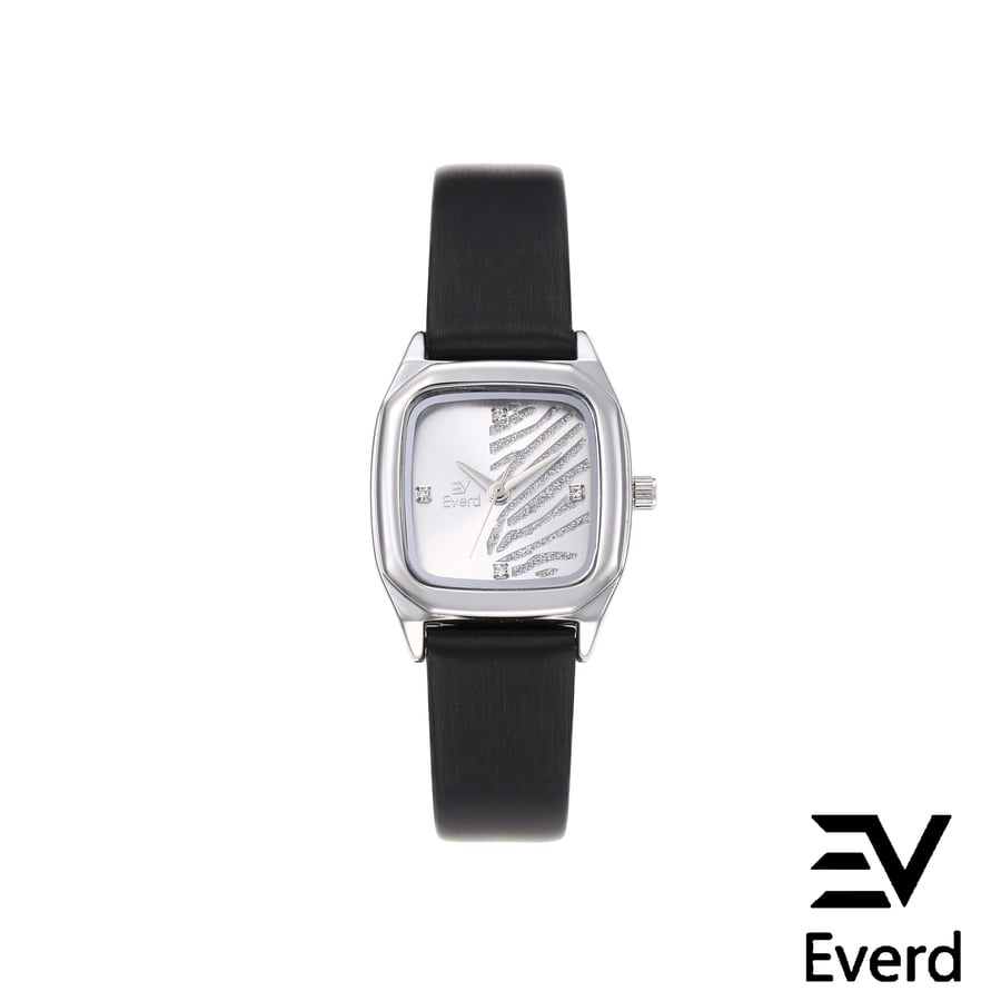 ساعه من ماركة Everd ايفرد نسائيه الوان متعدده