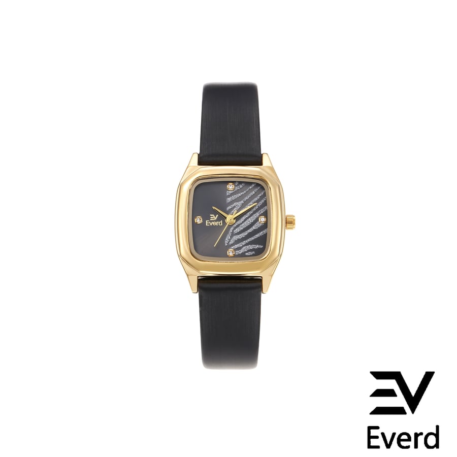 ساعه من ماركة Everd ايفرد نسائيه الوان متعدده
