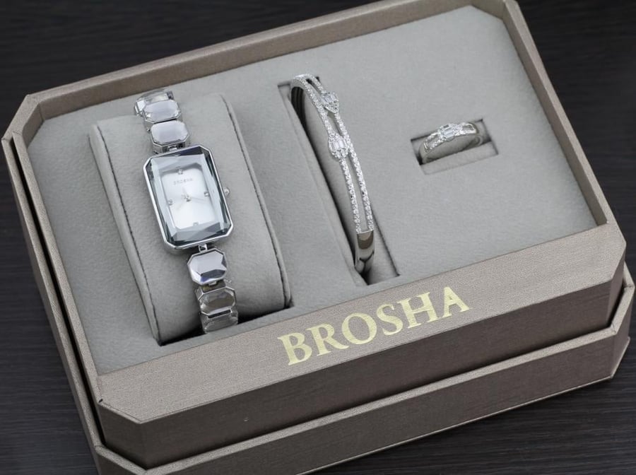 طقم نسائي من BROSHA فصوص زيركون فضي كامل