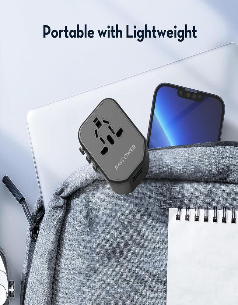 شاحن سفر  راف باور 20 وات المداخل منفذين USB ومنفذ PD ومقبس RP-PC1033
