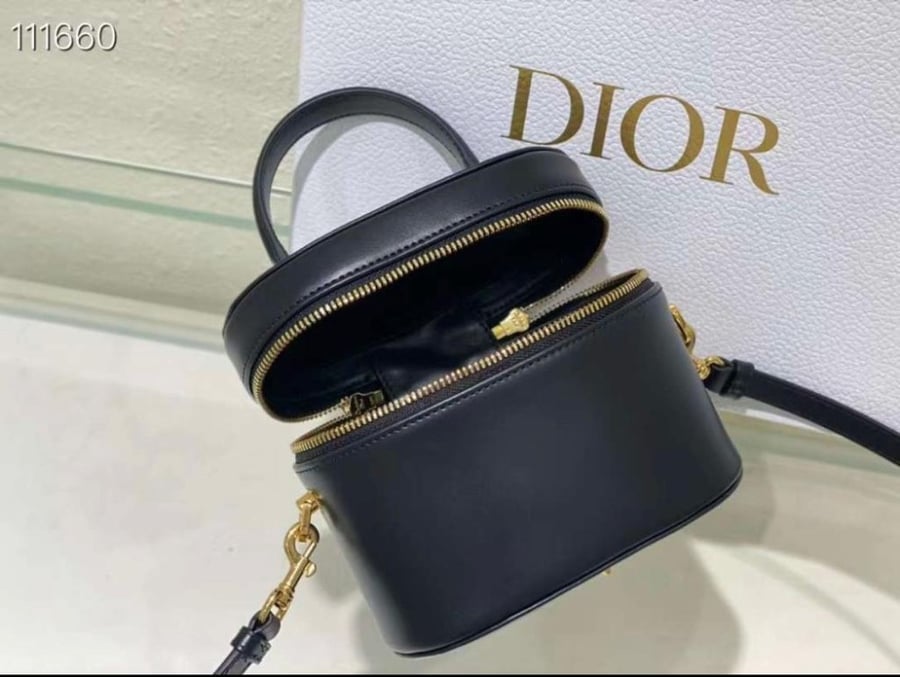 حقيبة ديور CD signature vanity
