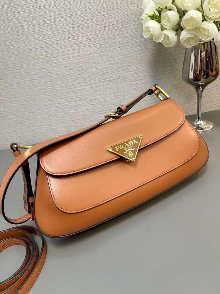 Prada size 31cm