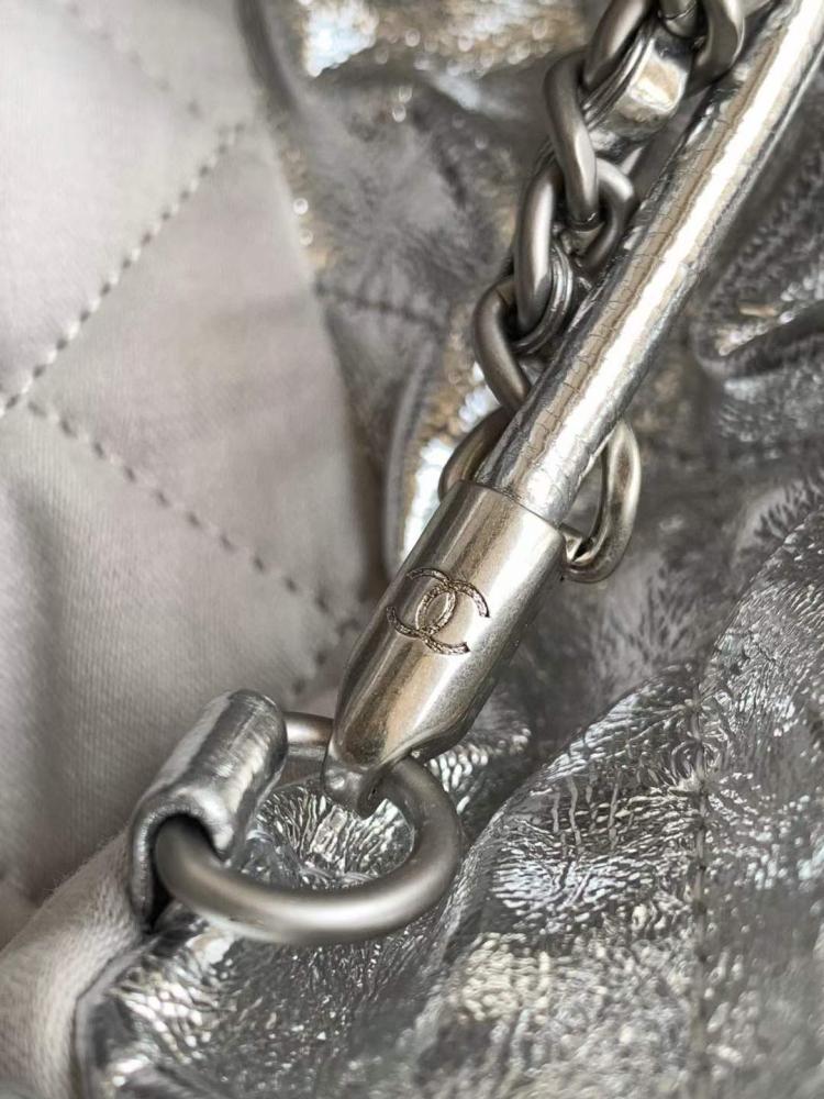 Chanel 25C size 20cm