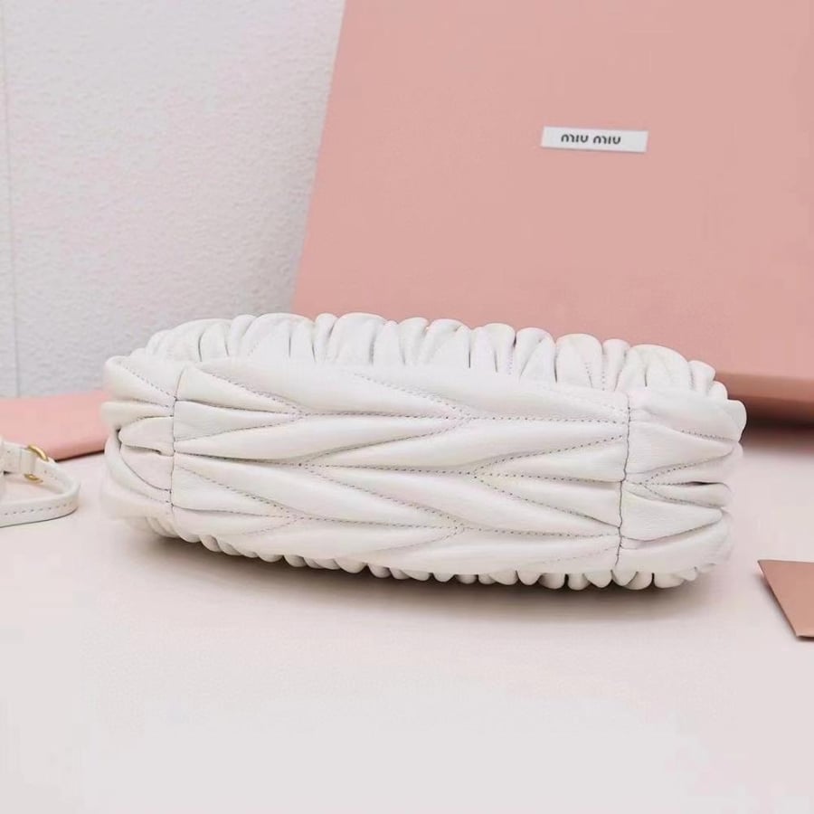 ميو ميو wander ماتلاسي مقاس 20cm