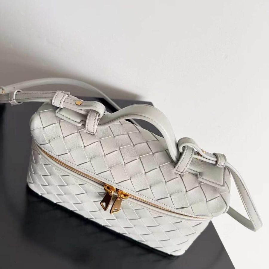 بوتيقا Vanity مقاس 22cm