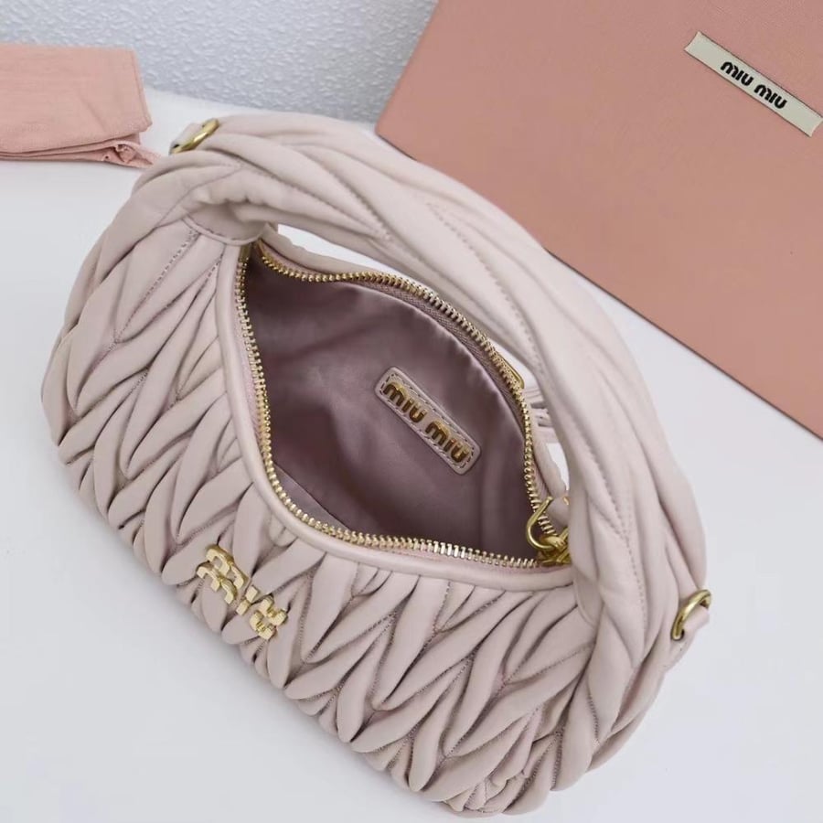 ميو ميو wander ماتلاسي مقاس 20cm