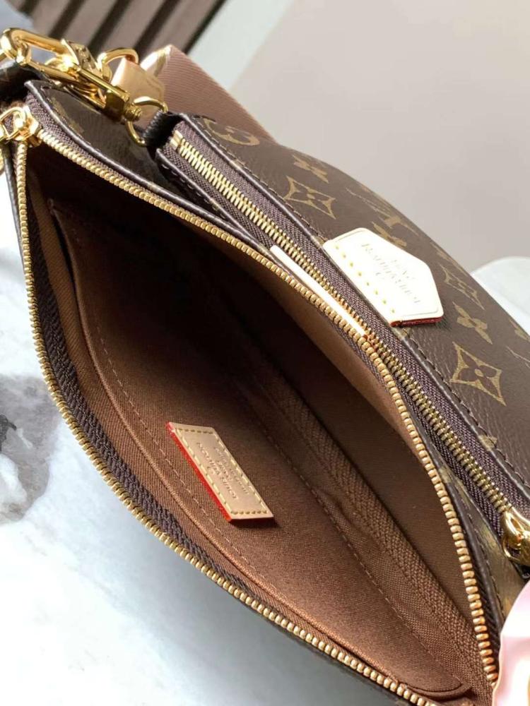 لوي فيتون Multi Pochette مقاس 24cm