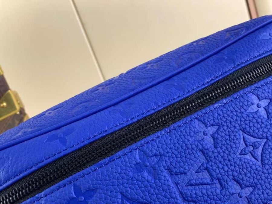 لوي فيتون محافظ Dopp Kit مقاس 28cm