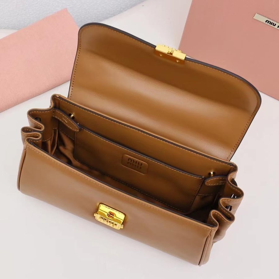 ميو ميو Matelasse مقاس 24cm