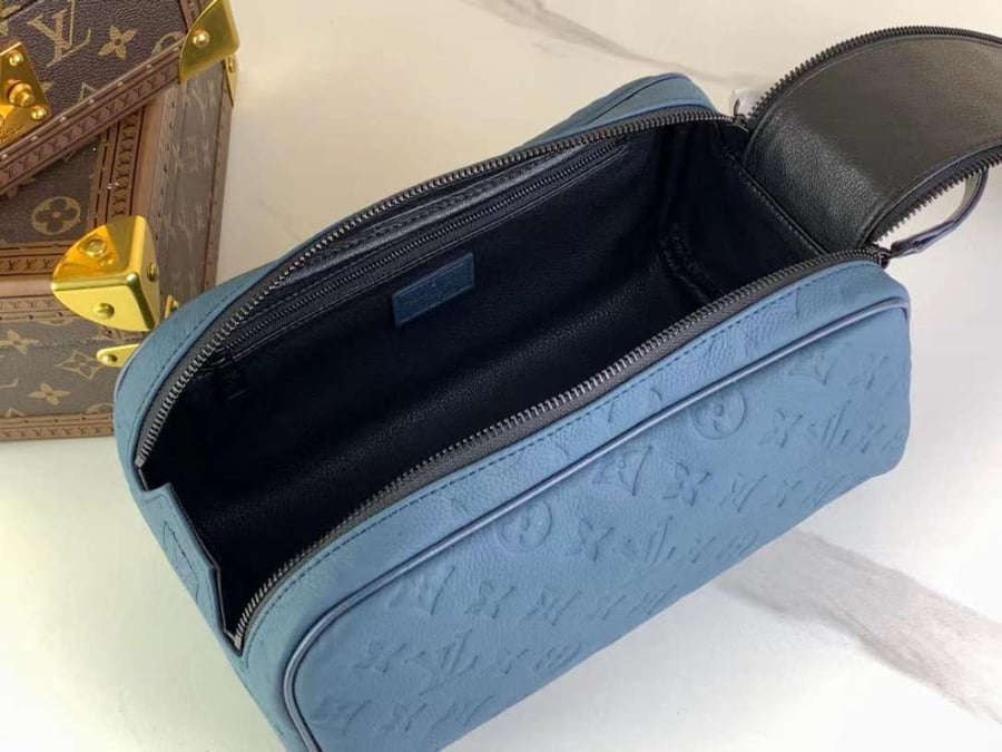 لوي فيتون محافظ Dopp Kit مقاس 28cm