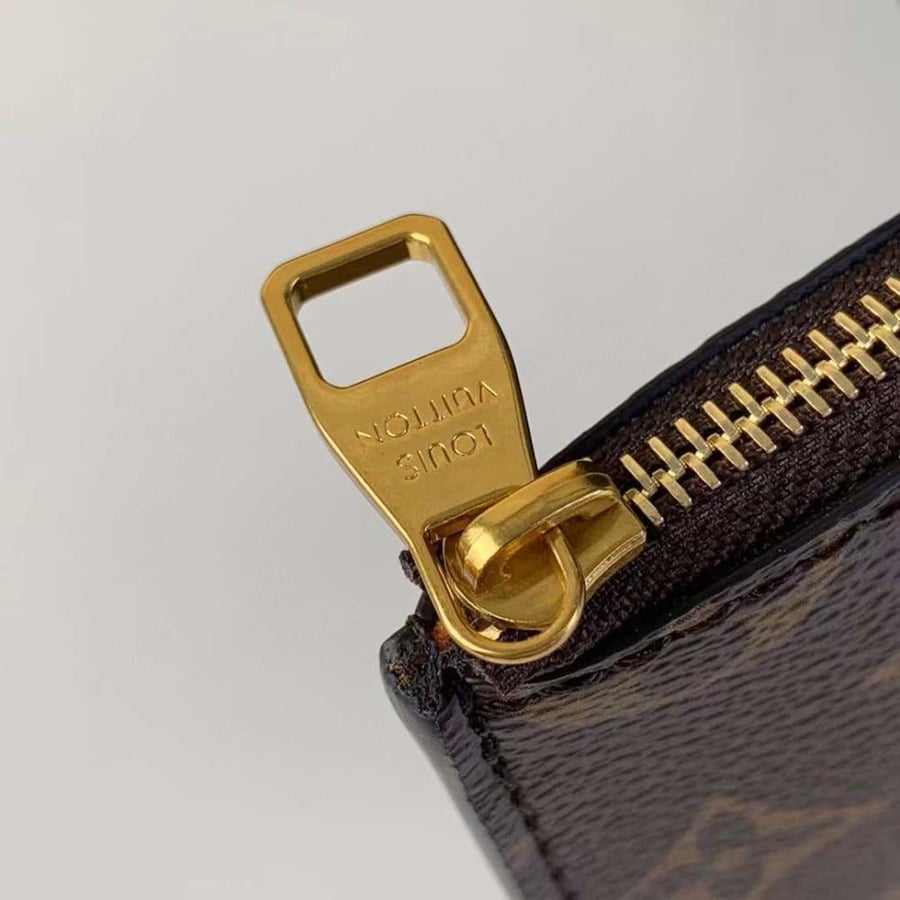 لوي فيتون Low Key Hobo مقاس 24cm