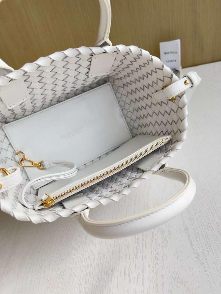 بوتيقا Mini Cabot مقاس 20cm